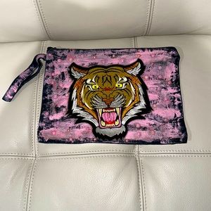 Clutch painted handbag